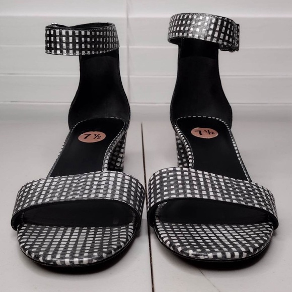 Vince Rita Checkered Sz 7.5 Leather Minimalist Contemporary Ankle Strap Sandals - Picture 5 of 16